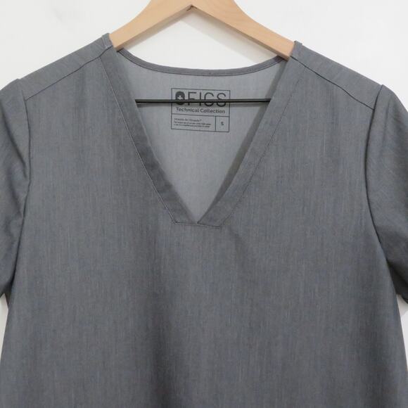 FIGS Womens Sz S Graphite Dark Gray Casma Three-Pocket Scrub Top Medical Wear - Picture 3 of 6